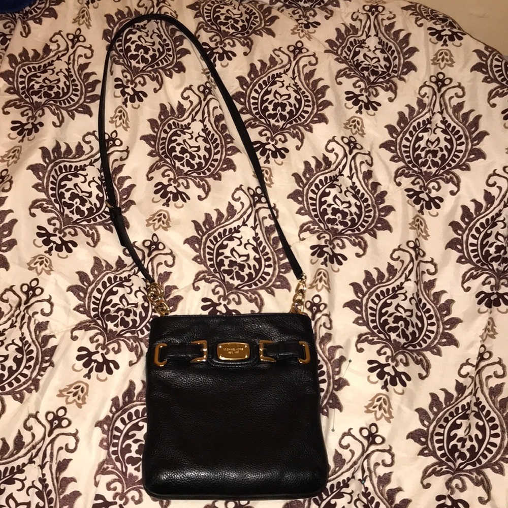 Michael kors authentic cross body bag